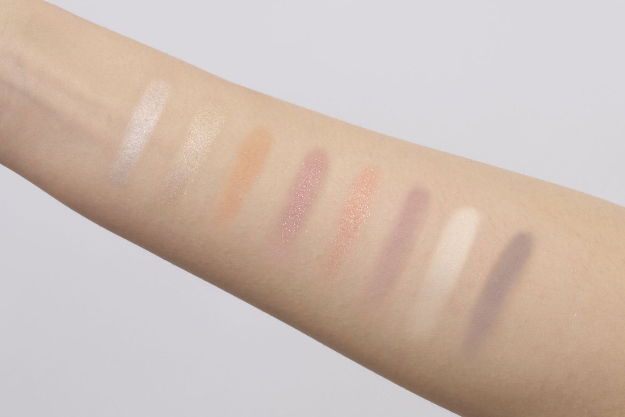 8色アイシャドウパレット